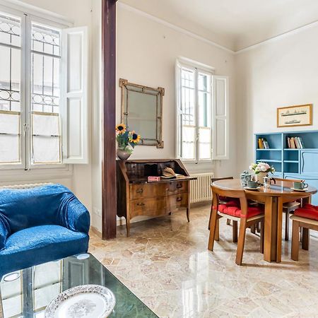 Bright Apartment With Private Garden And Balcony Florens Exteriör bild